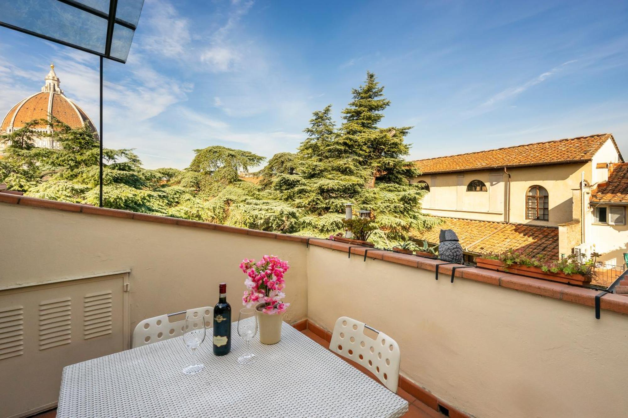 Penthouse Le Terrazze Duomo View Apartment ฟลอเรนซ์ ภายนอก รูปภาพ